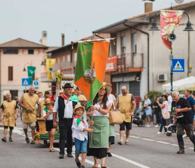 Sfilata storica squadra Signoressa