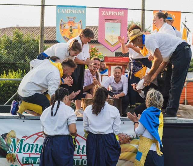 Squadra femminile di Falzé